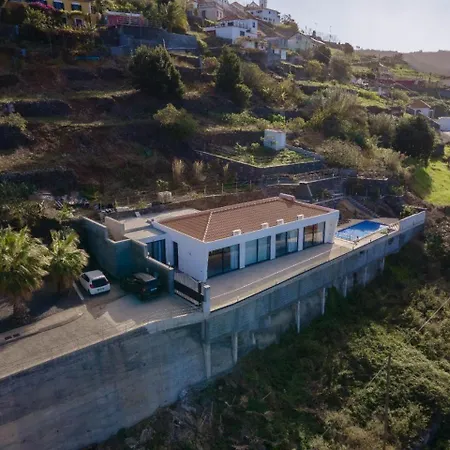 Majestic Seaview Villa Fajã da Ovelha