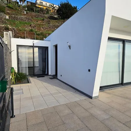 Вилла Majestic Seaview *